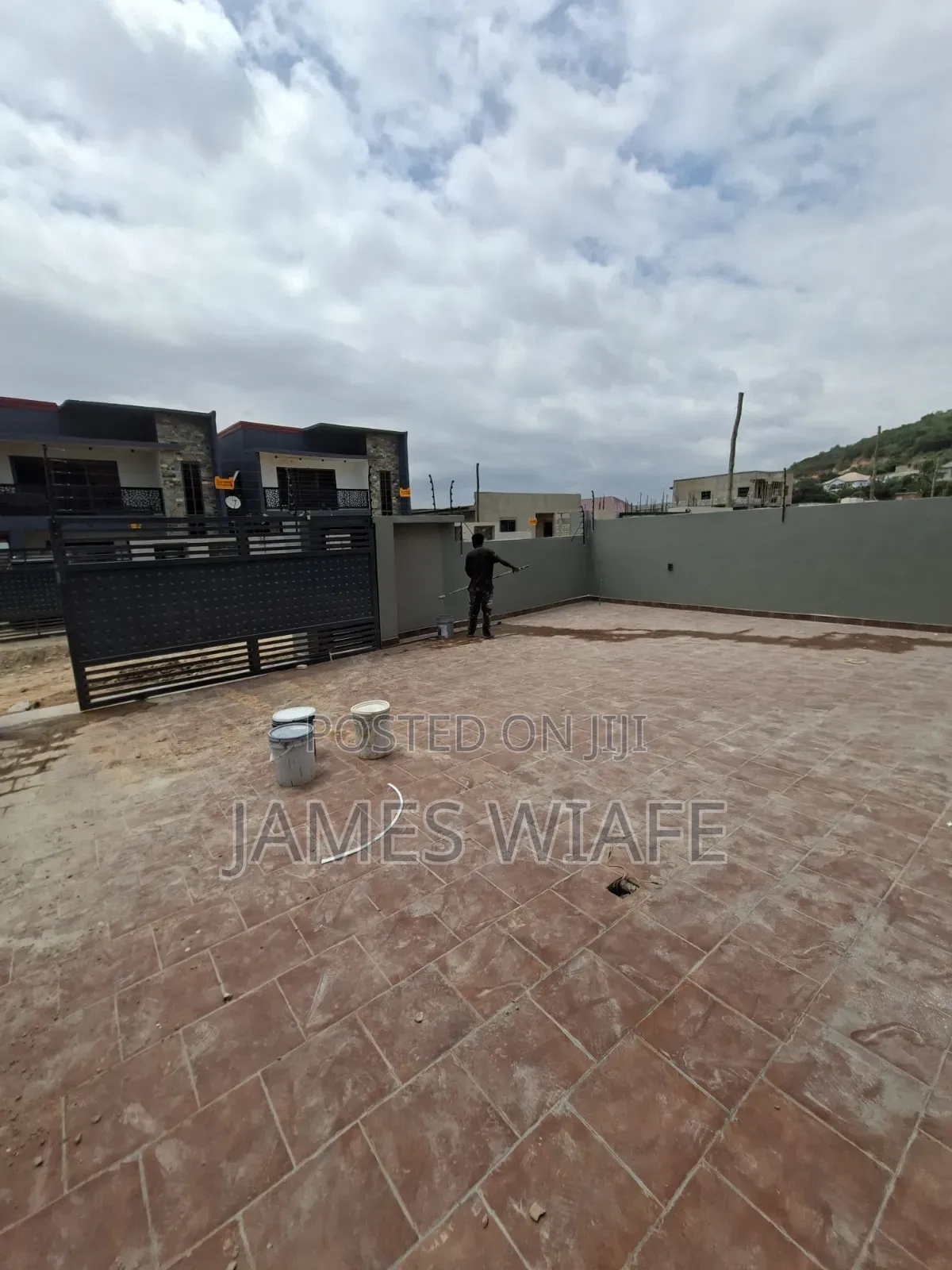 4bdrm Duplex in Kent Homes, Accra Metropolitan for sale
