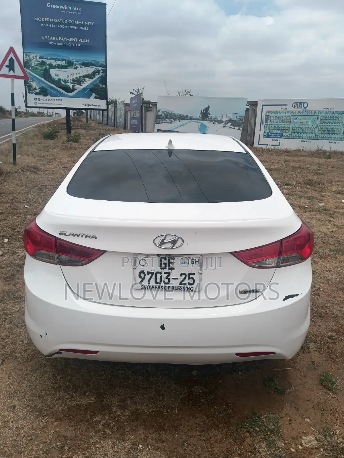 Hyundai Elantra Limited Sedan FWD (1.8L 4cyl 6A) 2013 White