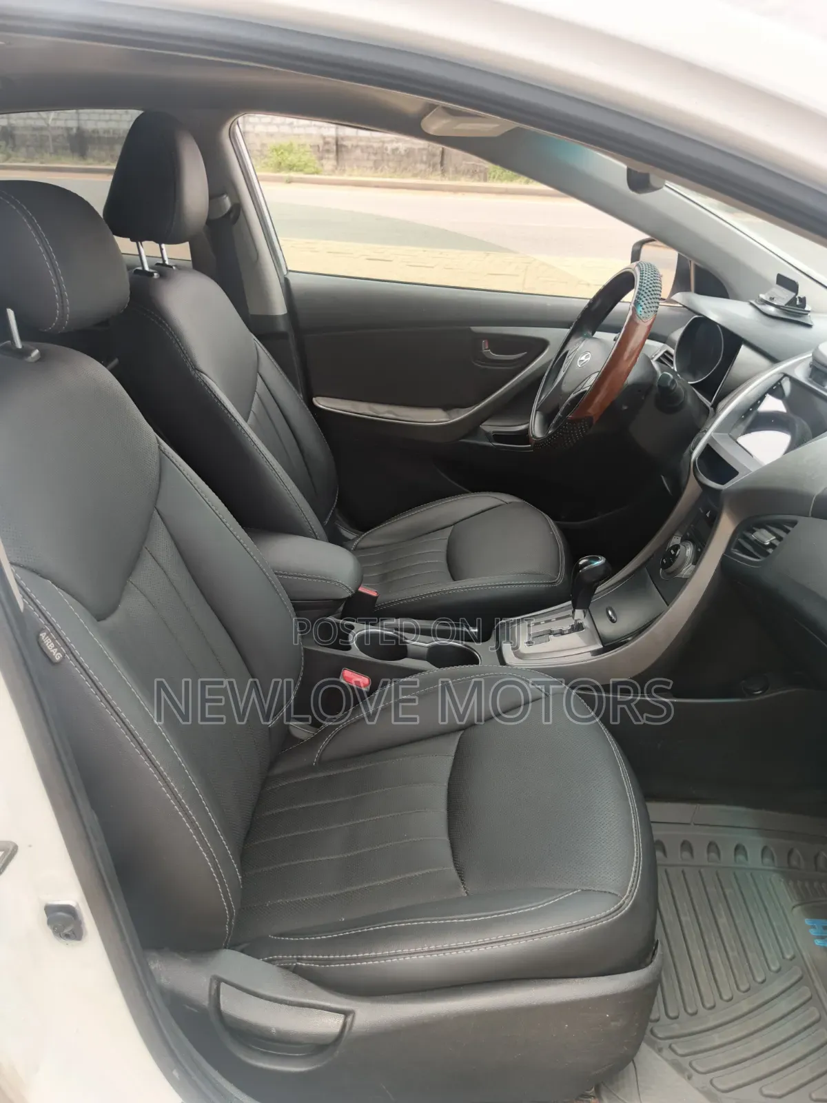 Hyundai Elantra Limited Sedan FWD (1.8L 4cyl 6A) 2013 White