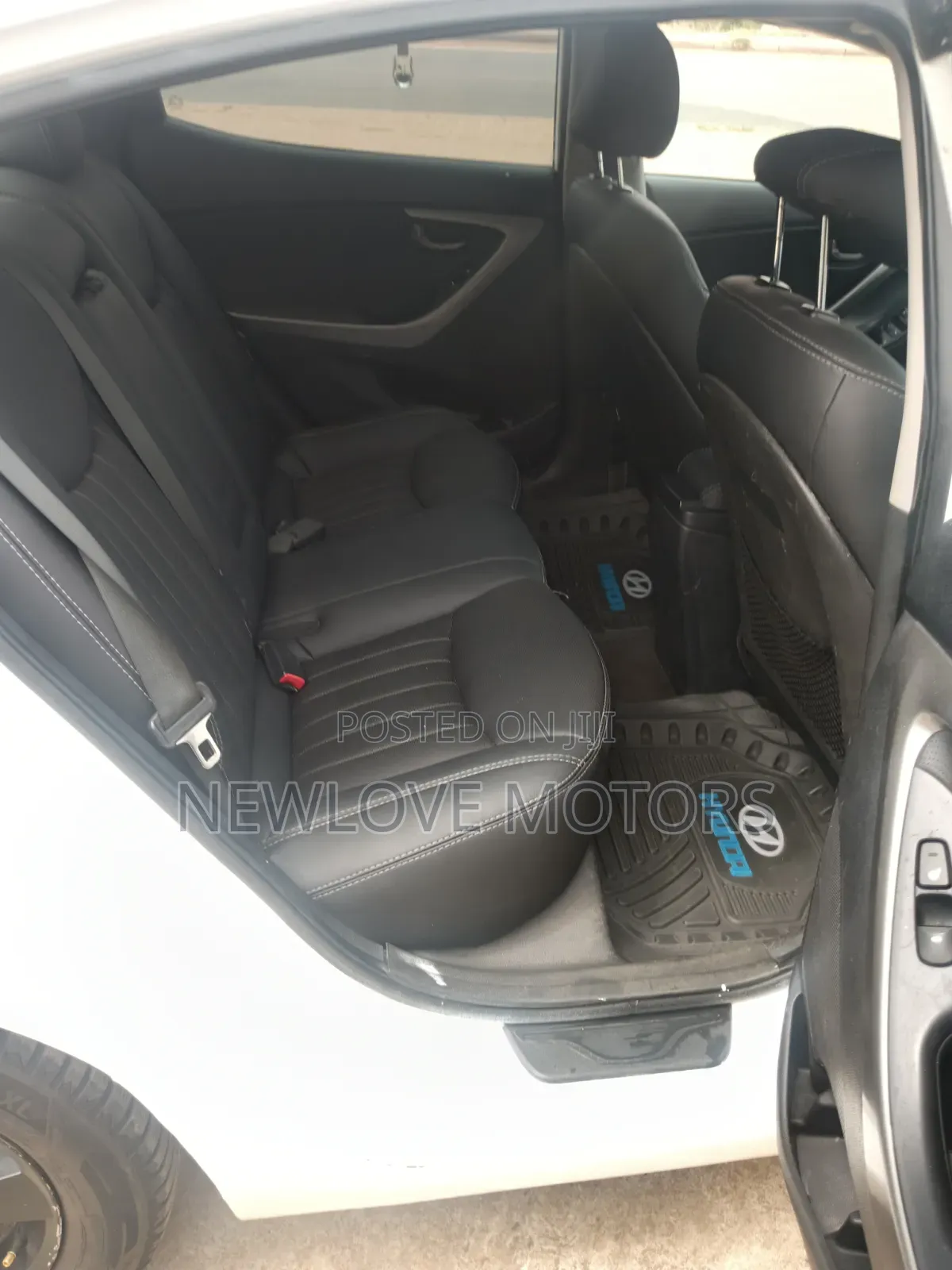Hyundai Elantra Limited Sedan FWD (1.8L 4cyl 6A) 2013 White