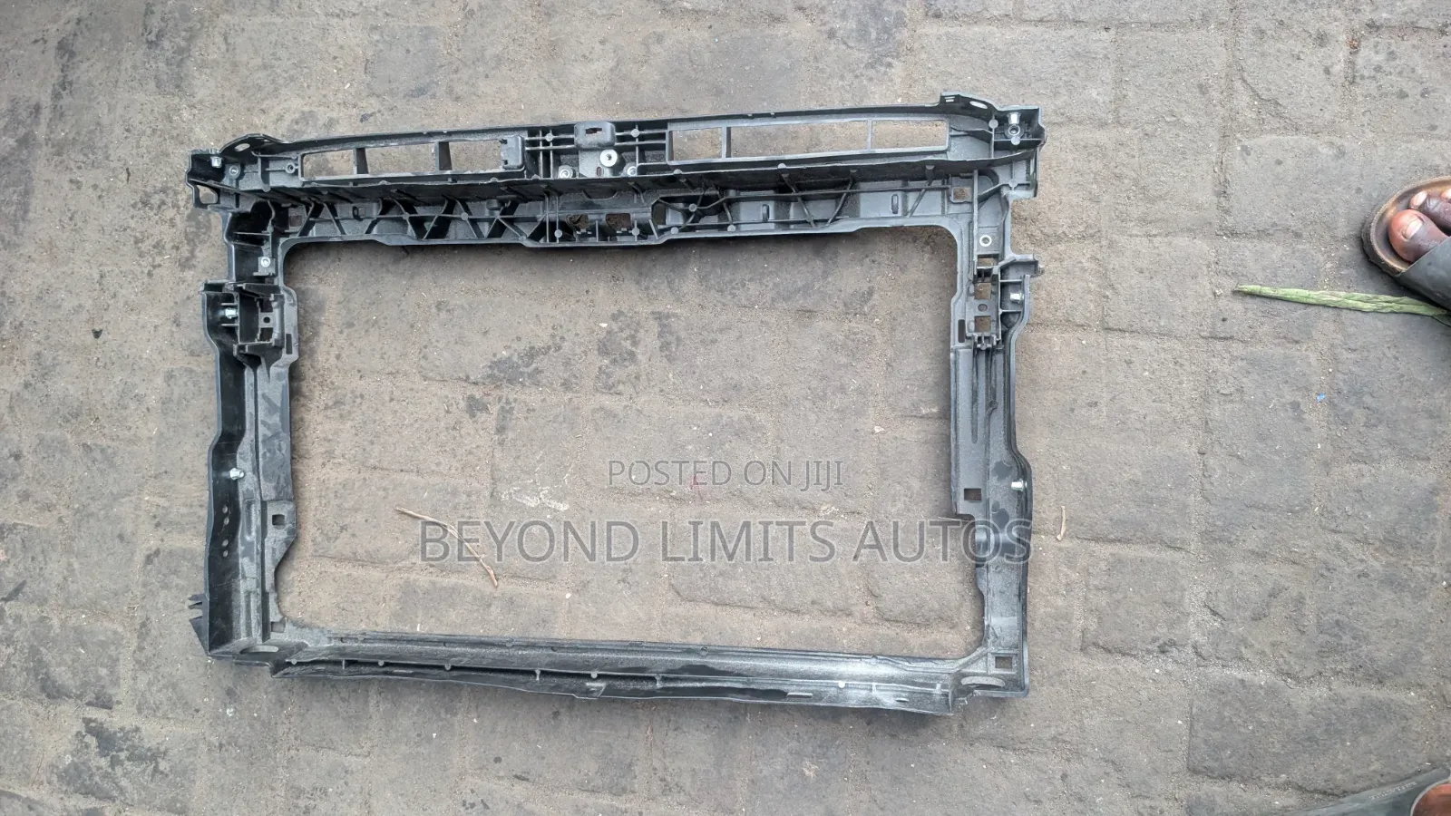Volkswagen Golf 7 Radiator Support