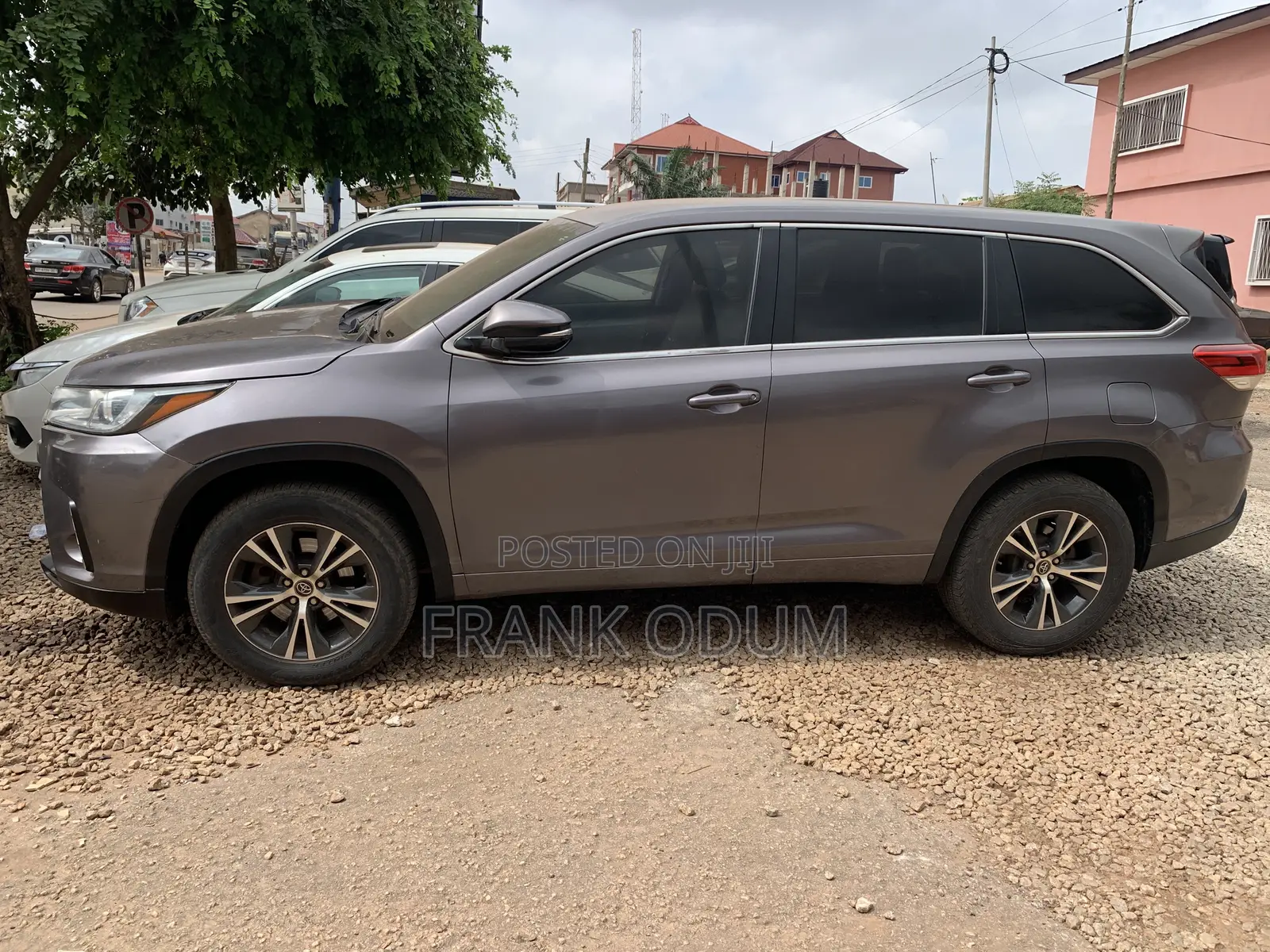 Toyota Highlander LE 4x2 (2.7L 4cyl 6A) 2017