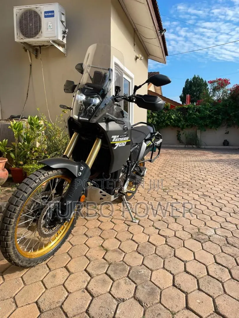 Yamaha 2024 Black