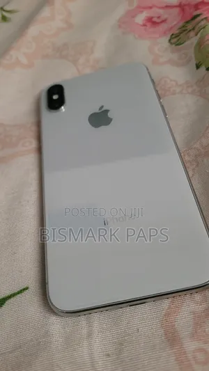 Apple iPhone X 64 GB White