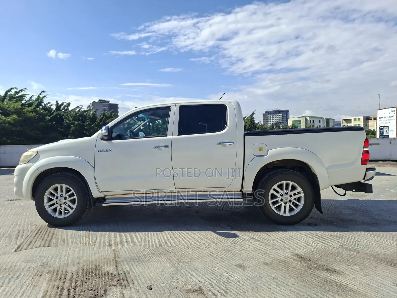 Toyota Hilux 2013 White