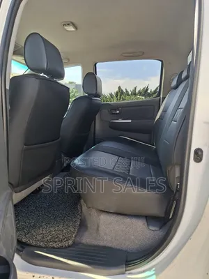 Toyota Hilux 2013 White