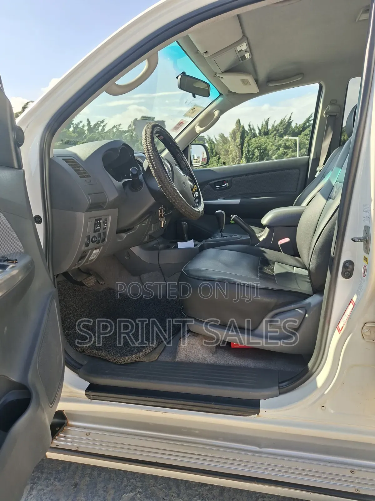 Toyota Hilux 2013 White