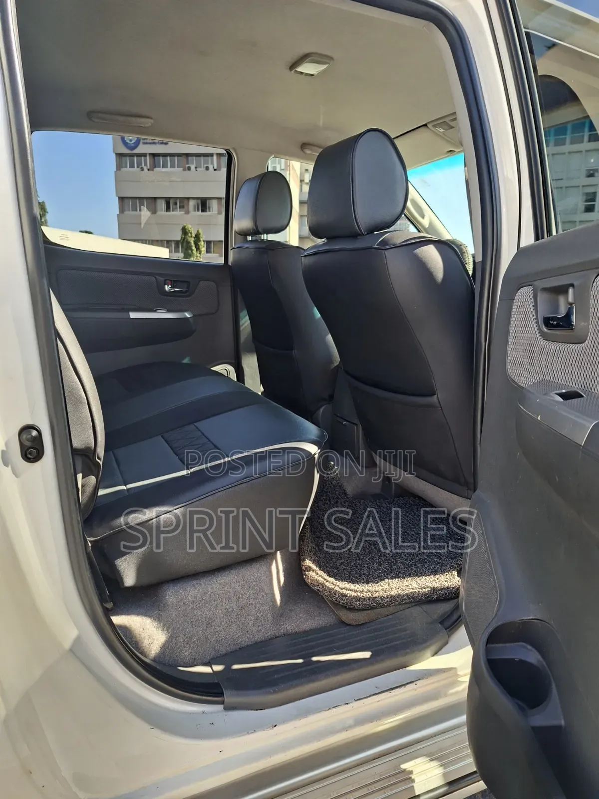 Toyota Hilux 2013 White