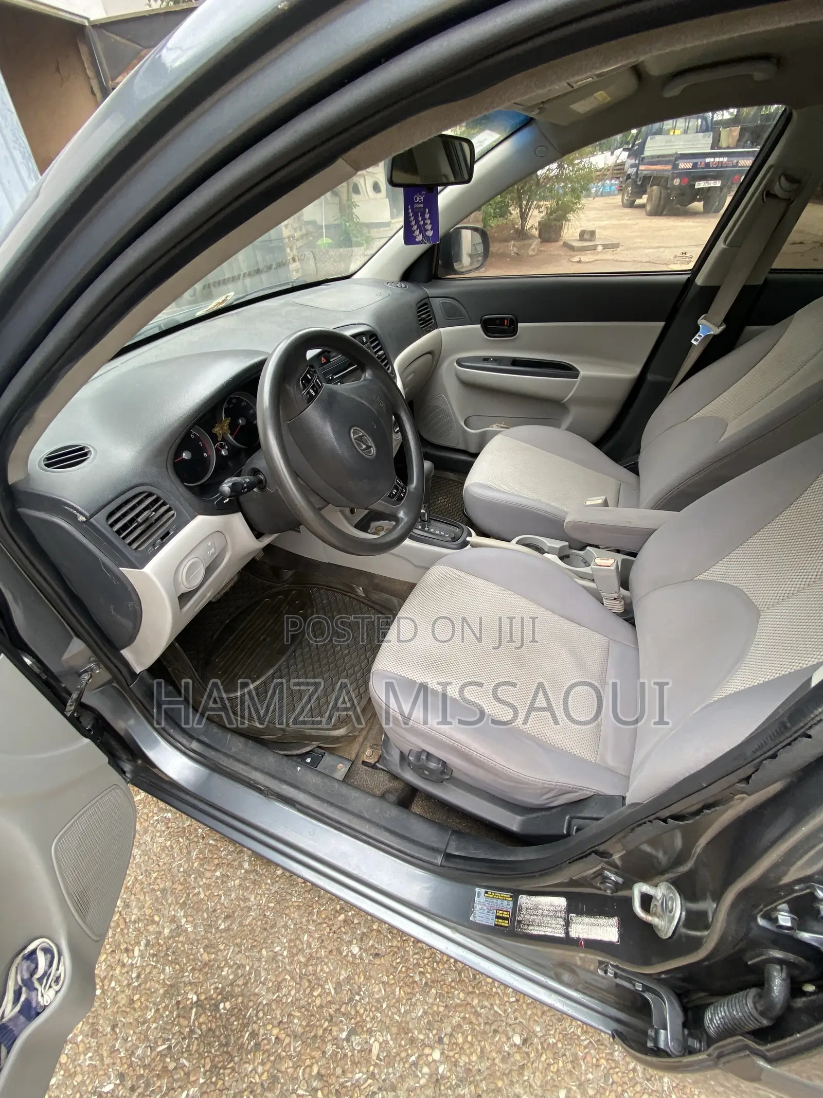 Hyundai Accent 2011 Silver
