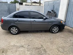 Hyundai Accent 2011 Silver