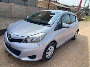 Toyota Vitz 1.3 AWD 3dr 2013 Silver