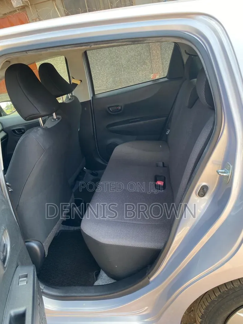 Toyota Vitz 1.3 AWD 3dr 2013 Silver