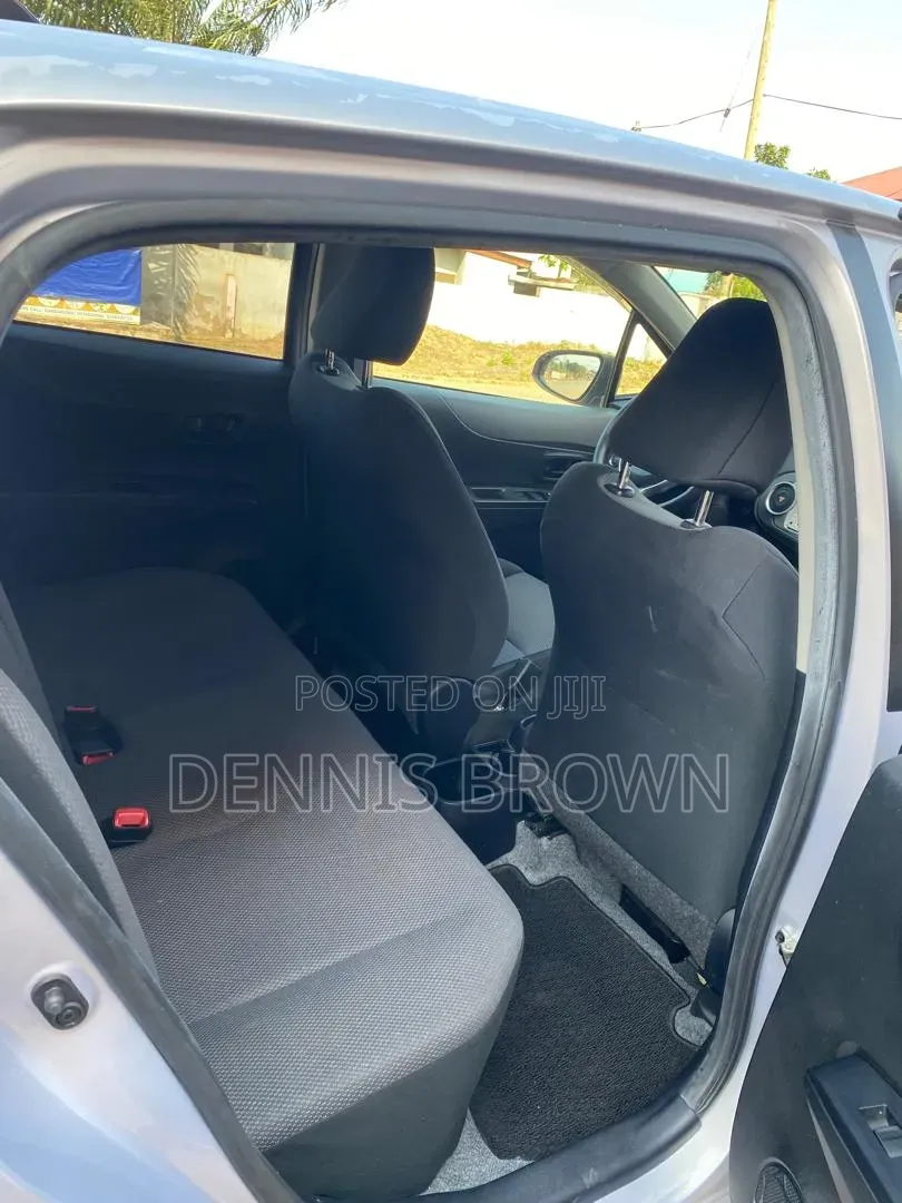 Toyota Vitz 1.3 AWD 3dr 2013 Silver