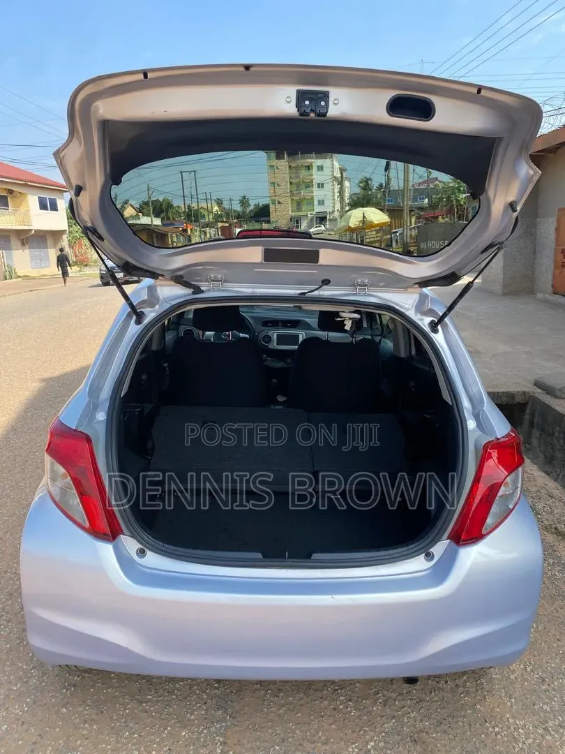 Toyota Vitz 1.3 AWD 3dr 2013 Silver