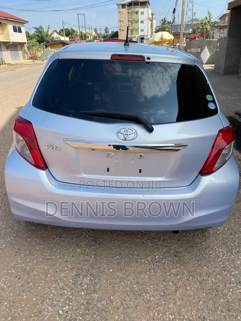 Toyota Vitz 1.3 AWD 3dr 2013 Silver