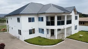 10bdrm House in Pokuase Kumasi Road, Accra Metropolitan for sale