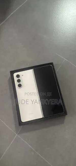 New Samsung Galaxy Z Fold 5 256 GB Rose Gold