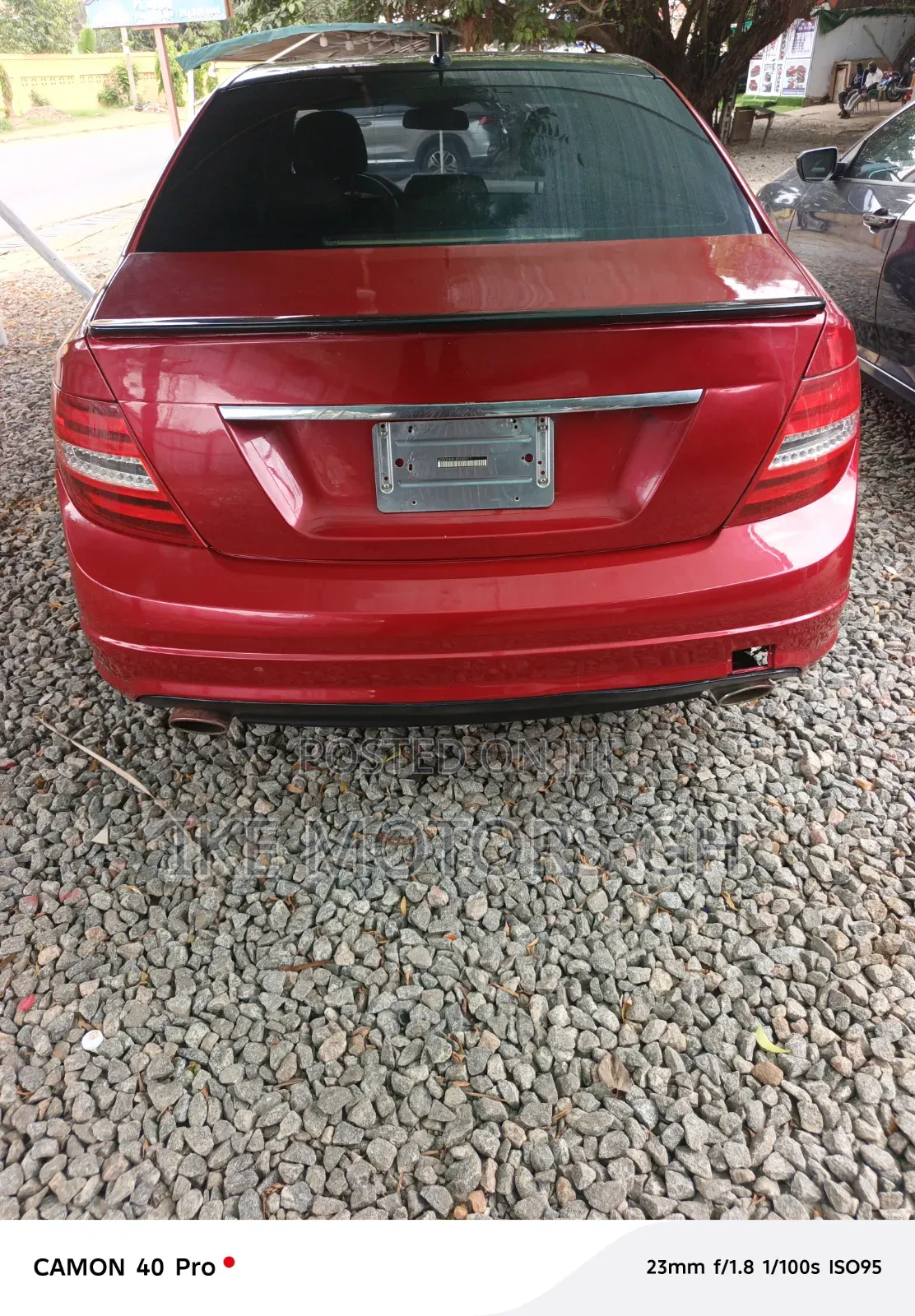 Mercedes-Benz 1733 2012 Red