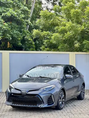 Toyota Corolla SE Special Edition 4dr Sedan (1.8L 4cyl CVT) 2017 Gray