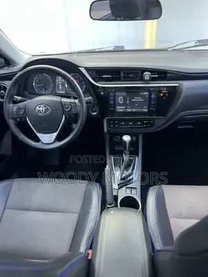 Toyota Corolla SE Special Edition 4dr Sedan (1.8L 4cyl CVT) 2017 Gray