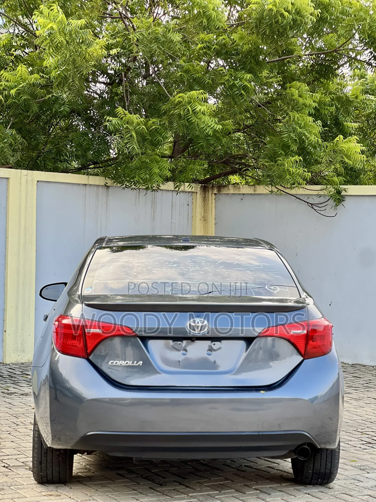 Toyota Corolla SE Special Edition 4dr Sedan (1.8L 4cyl CVT) 2017 Gray