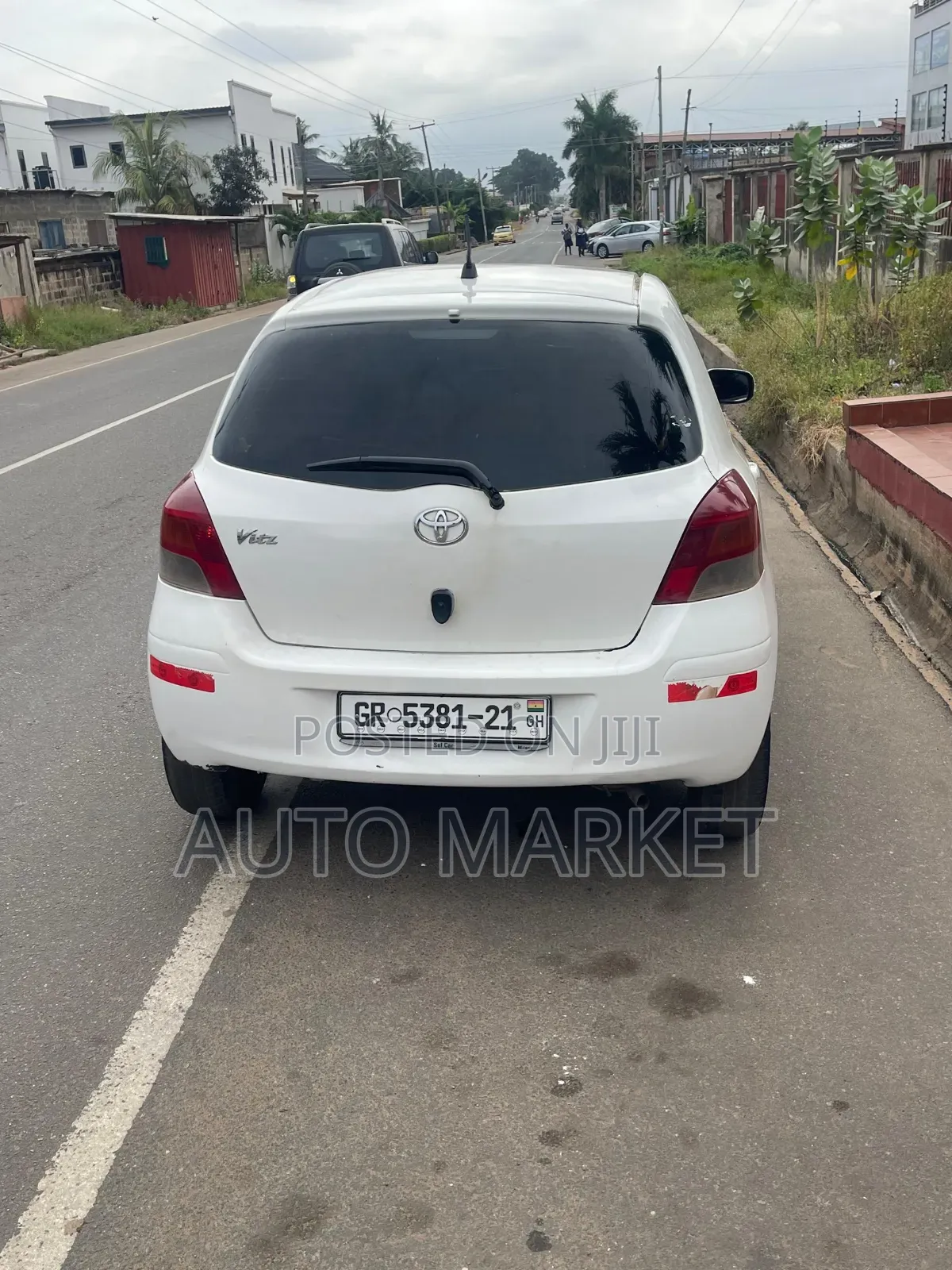 Toyota Vitz 1.0 FWD 3dr 2009 White