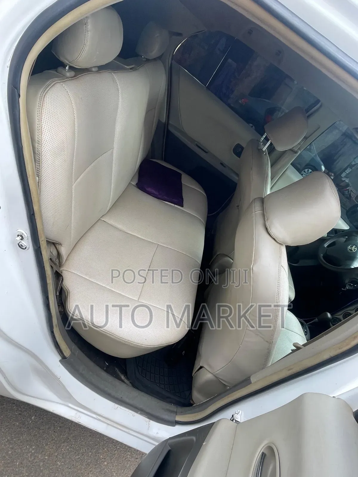 Toyota Vitz 1.0 FWD 3dr 2009 White
