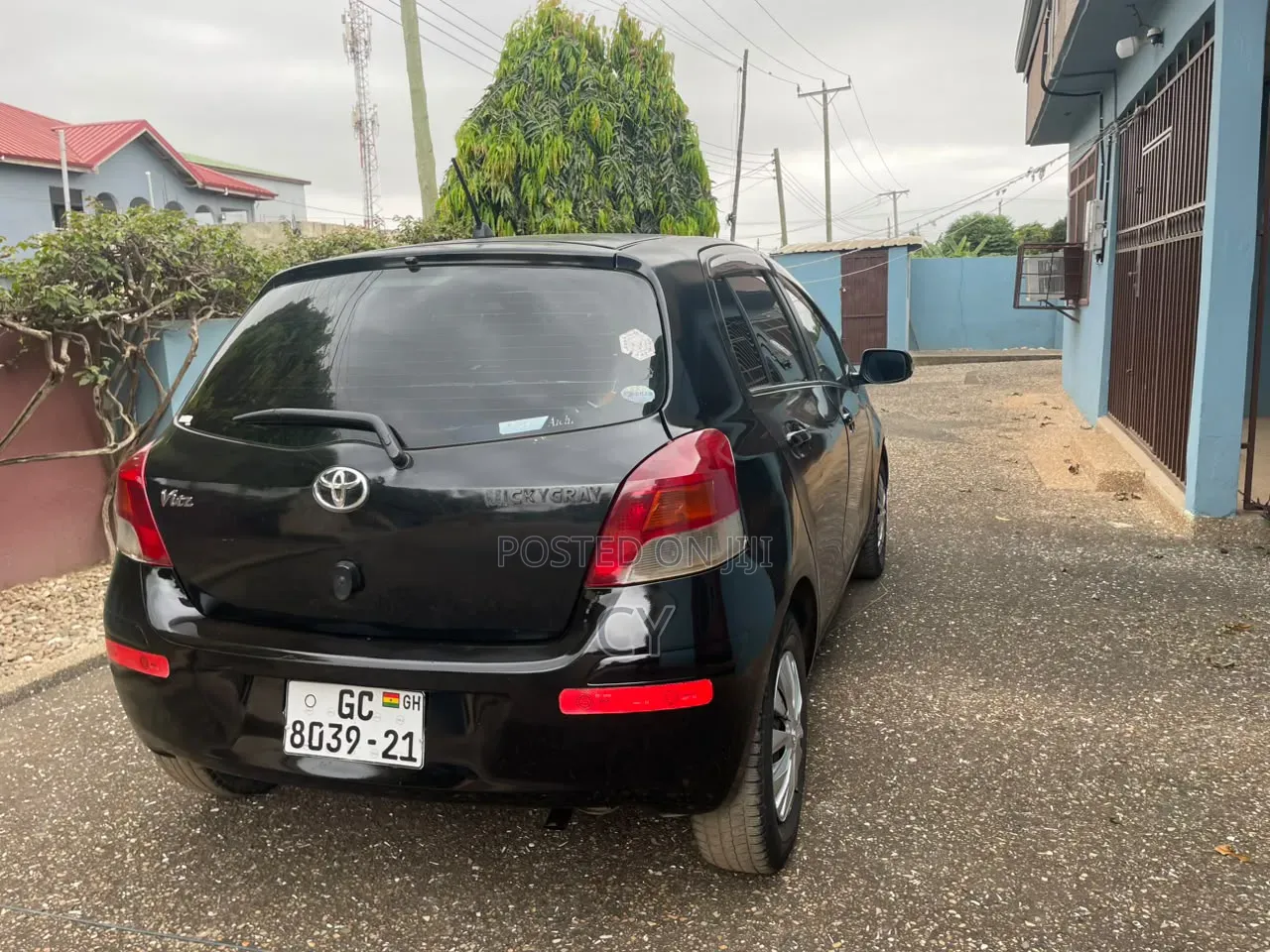 Toyota Vitz 1.3 AWD 3dr 2010 Black