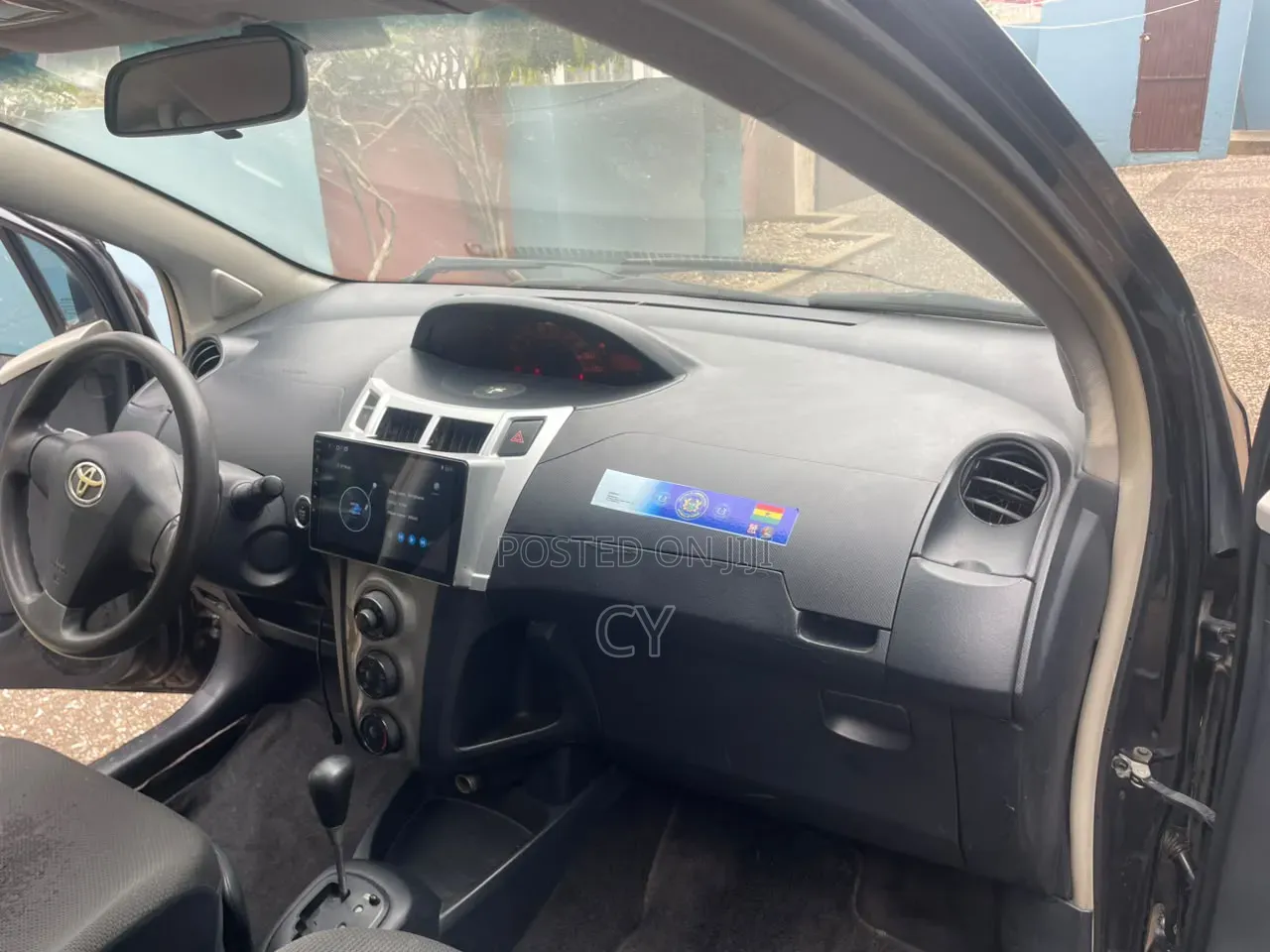 Toyota Vitz 1.3 AWD 3dr 2010 Black