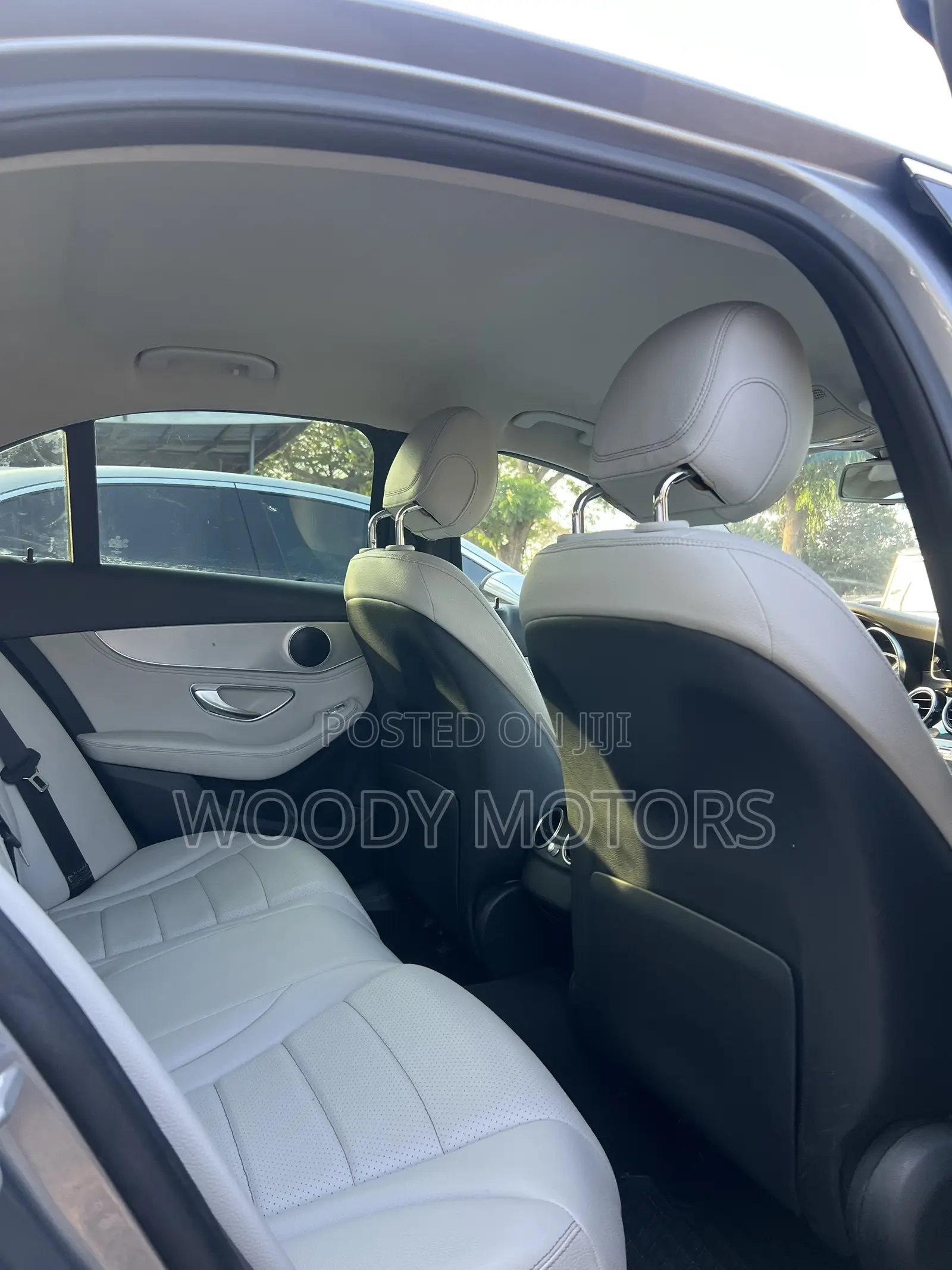 Mercedes-Benz C300 Luxury 4Matic Sedan AWD (2.0L 4cyl 7A) 2016 Silver