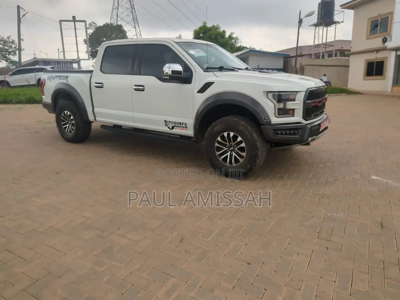 Ford F-150 Raptor 4x4 SuperCrew Cab Styleside 5.5 ft. box 145 in. WB