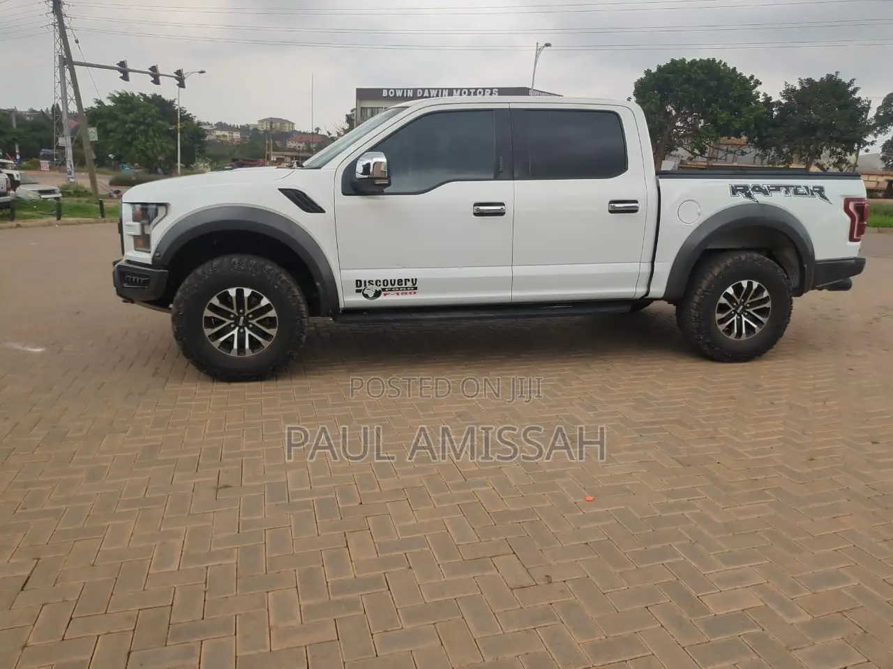 Ford F-150 Raptor 4x4 SuperCrew Cab Styleside 5.5 ft. box 145 in. WB