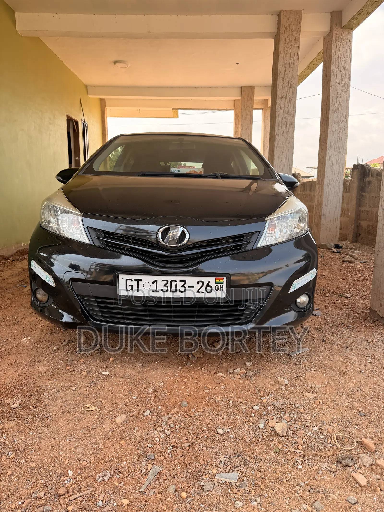 Toyota Vitz 2013 Black
