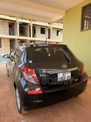 Toyota Vitz 2013 Black