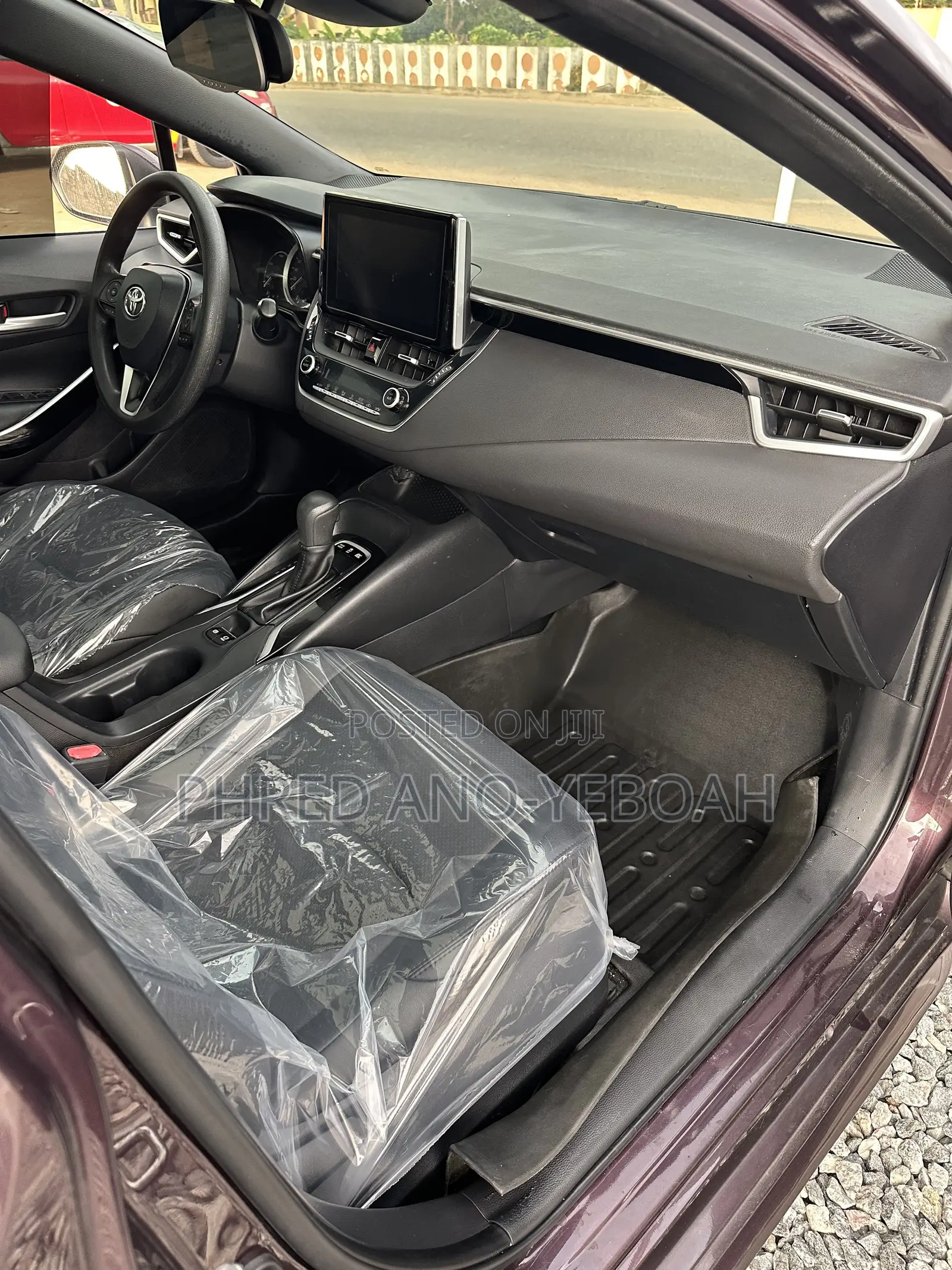 Toyota Corolla SE 2021 Maroon