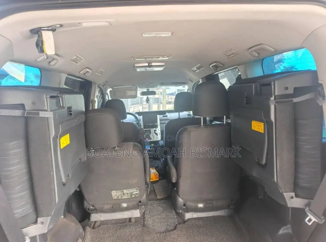 Toyota Voxy 2013 Black