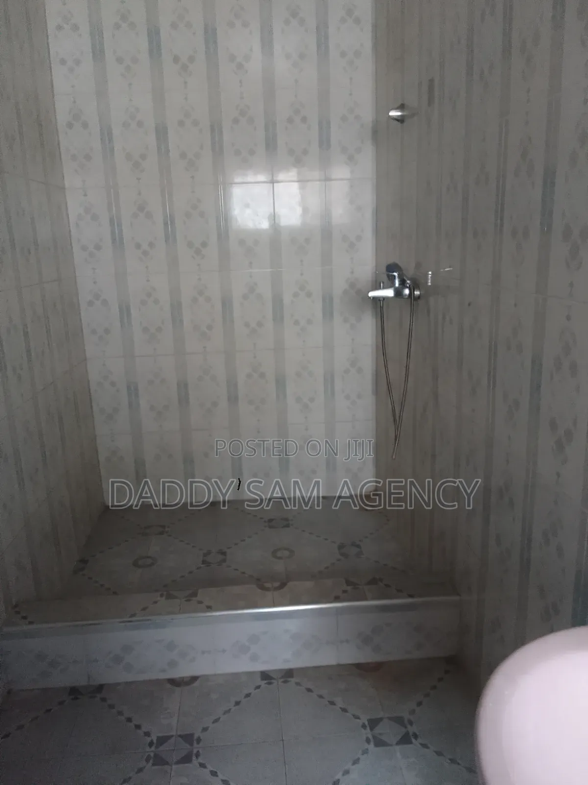 1bdrm Apartment in Daddy Sam Agency, Lake Side Estate for rent