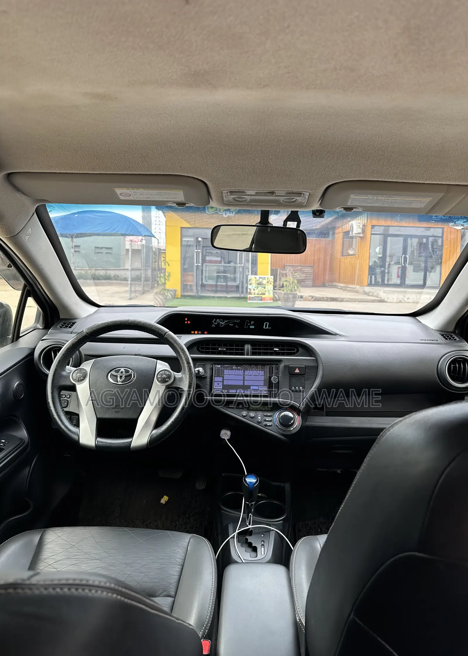 Toyota Aqua 2015 Silver