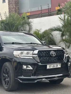 Toyota Land Cruiser 4.6 V8 GX-R 2013 Black