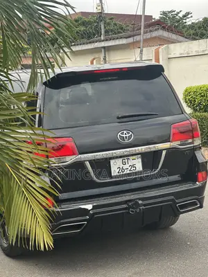 Toyota Land Cruiser 4.6 V8 GX-R 2013 Black