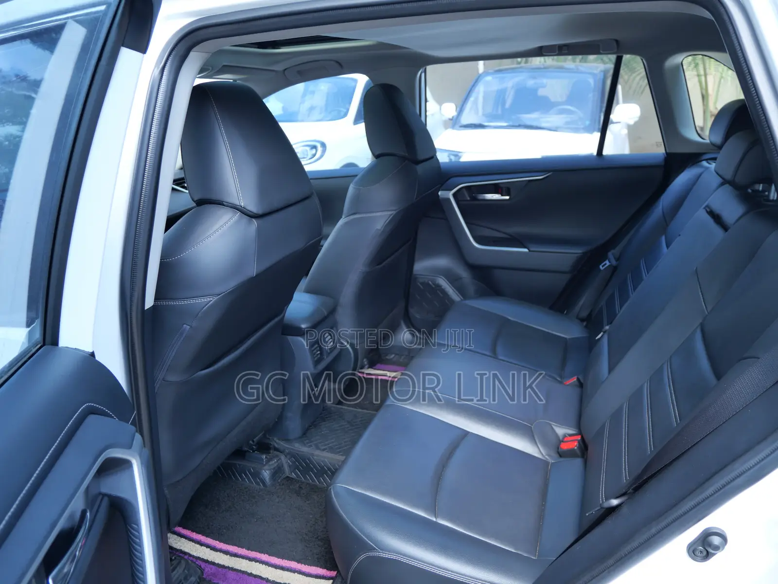 Toyota RAV4 2023 White