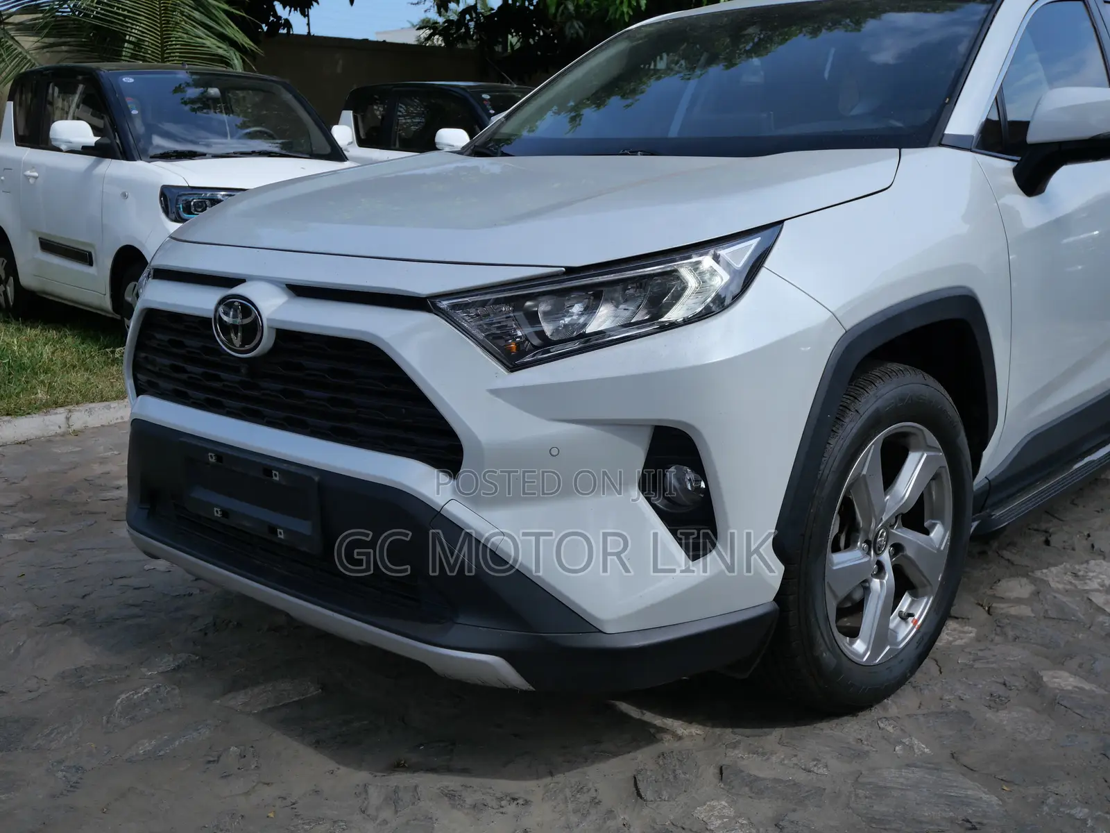 Toyota RAV4 2023 White