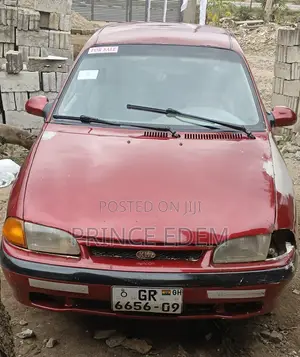 Kia Avella 2000 Red