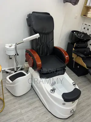 Massaging and Pedicure Chair