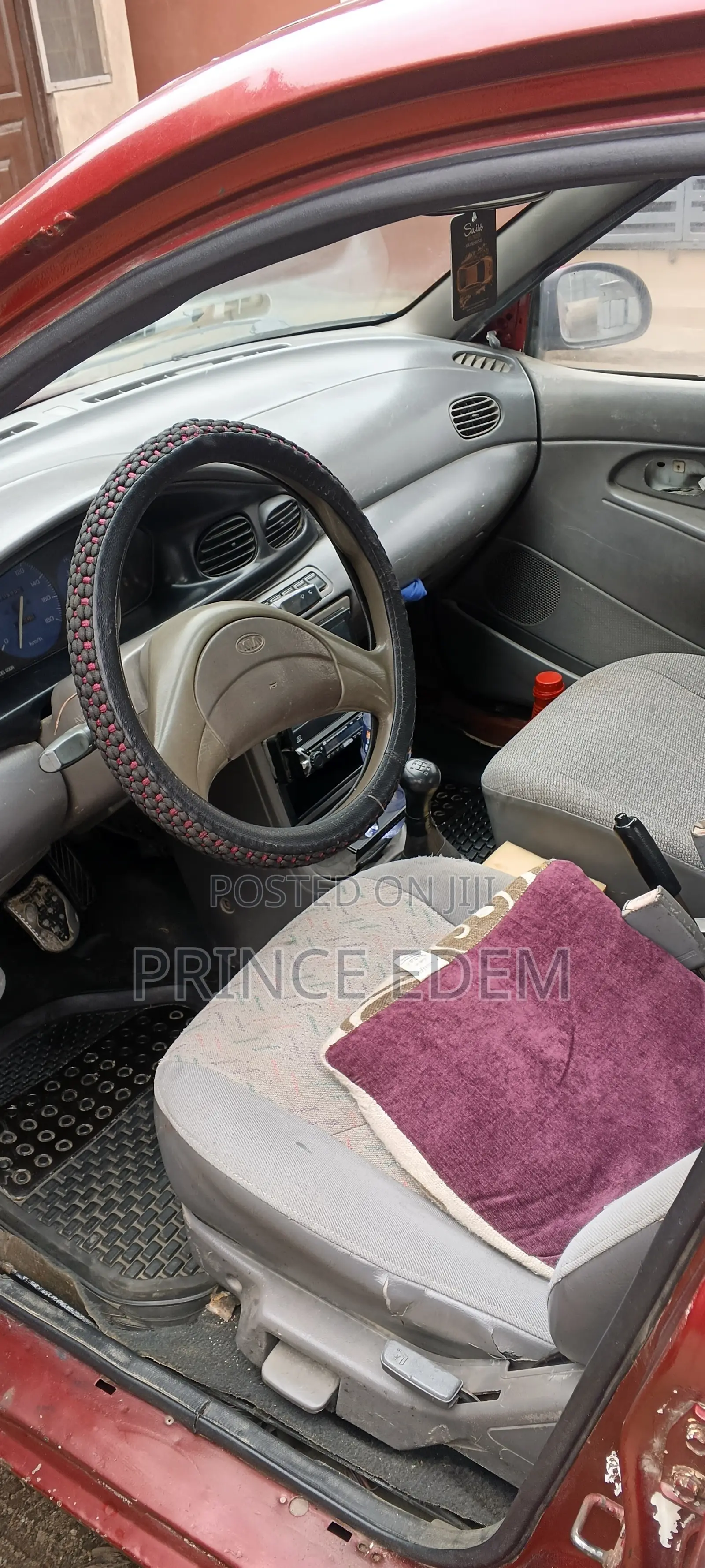 Kia Avella 2000 Red