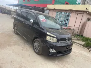 Toyota Voxy 2013 Black