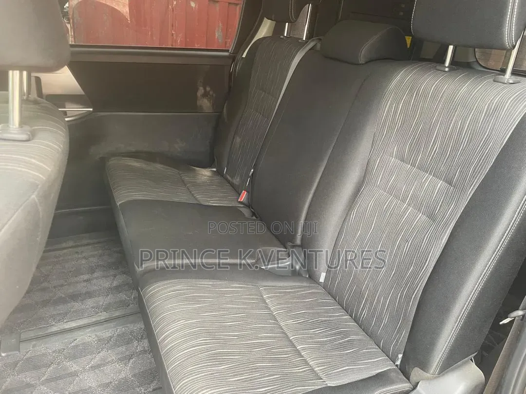 Toyota Voxy 2013 Black