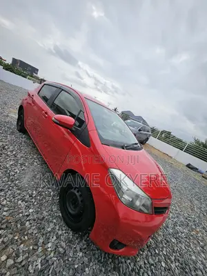 Toyota Vitz 1.3 AWD 5dr 2013 Red