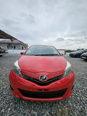 Toyota Vitz 1.3 AWD 5dr 2013 Red