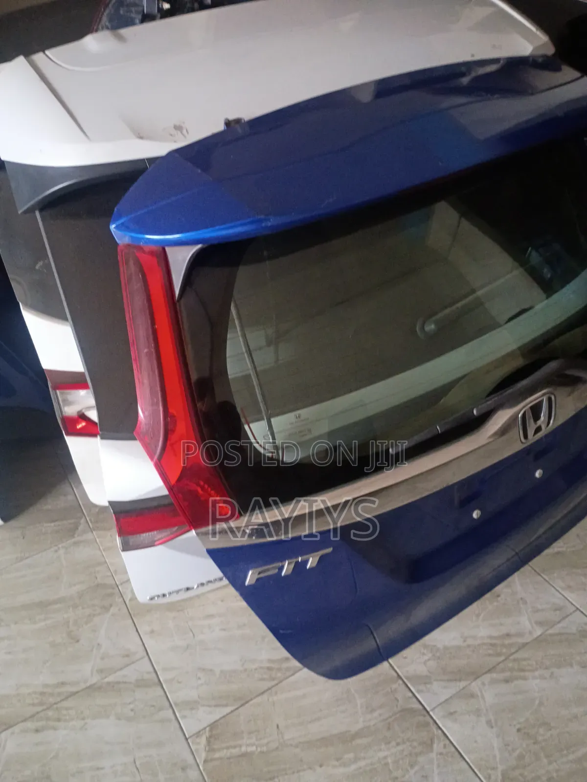 2018 HONDA FIT 2023 OUTLANDER and 2021 ACURA RDX Available